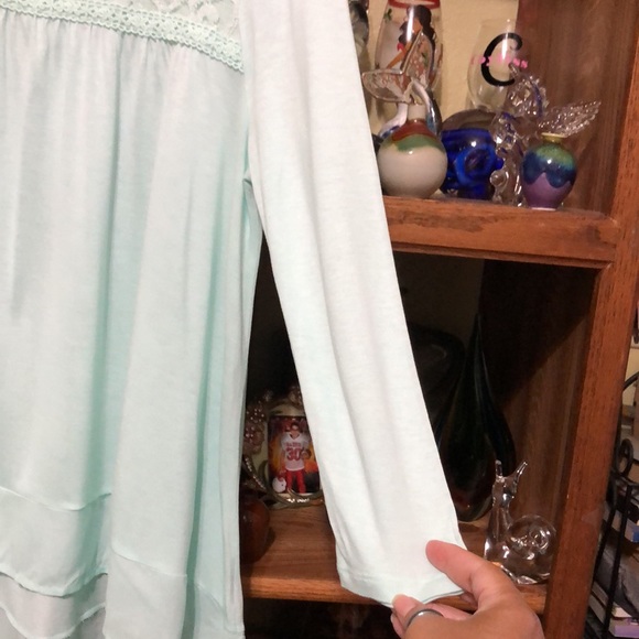 Ladies Hi/Lo Lauren Conrad Top - Picture 4 of 14